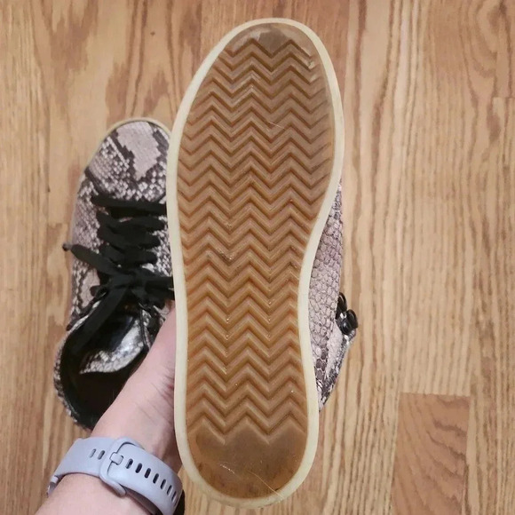 GUC Rag & Bone Leather Snakeskin Sneakers, Size 7 - Picture 17 of 17